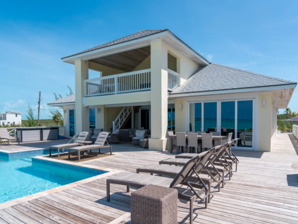 Luxurious Beachfront Villa in Little Exuma - 4-Bedroom Getaway